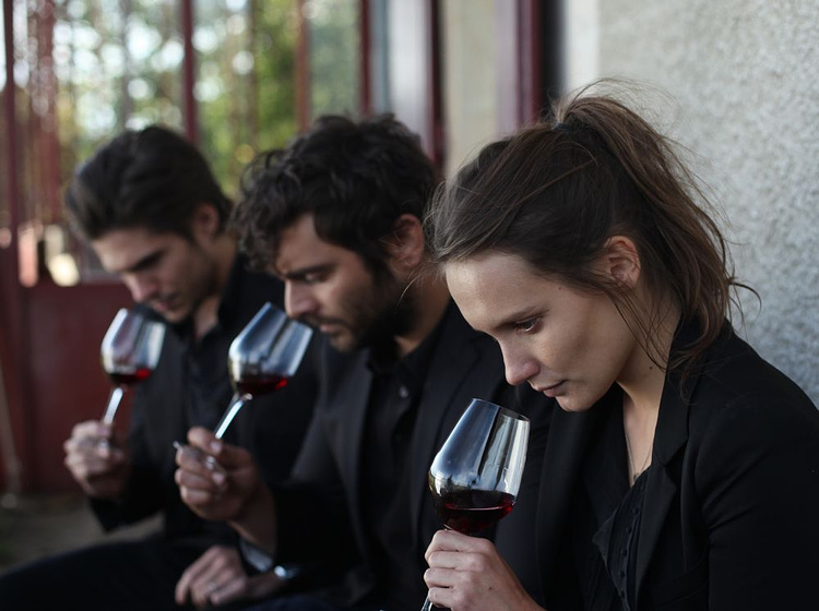 Pio Marmaï, Ana Girardot y François Civil en Nuestra Vida en la Borgoña