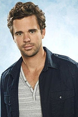 picture of actor David Walton