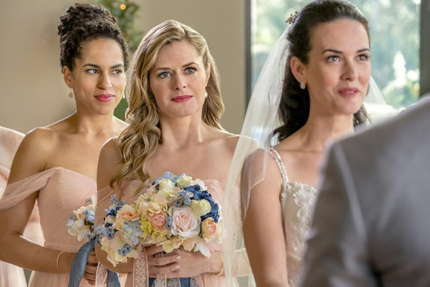 Maggie Lawson, Christine Chatelain y Ellen Ewusie en mi-boda-favorita