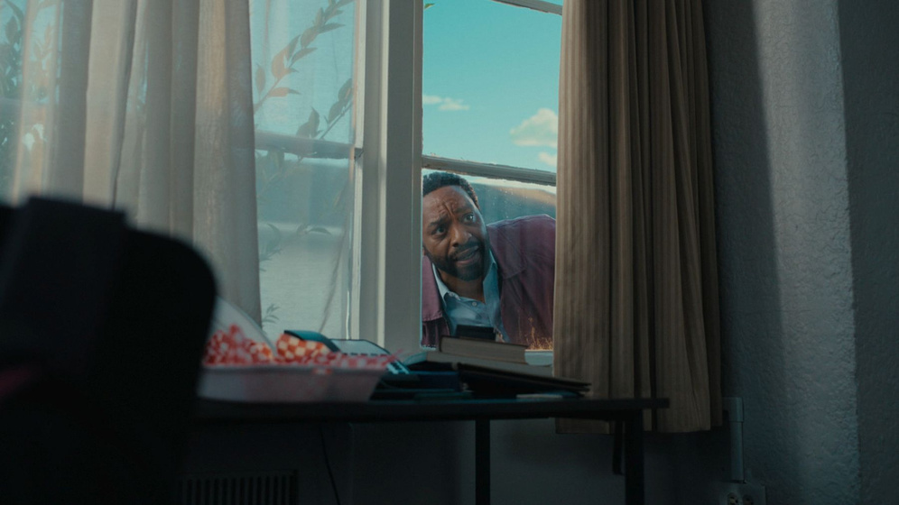 Chiwetel Ejiofor en backrooms