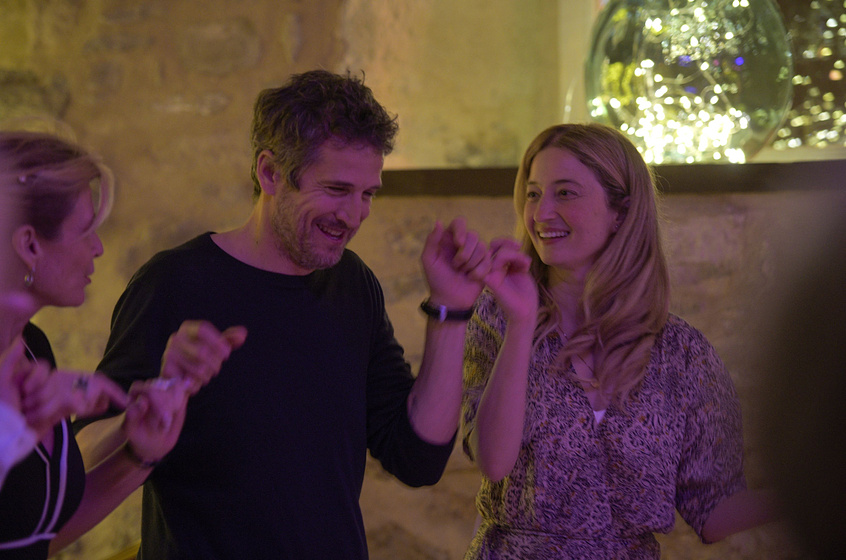 Guillaume Canet y Alba Rohrwacher en Fuera de Temporada