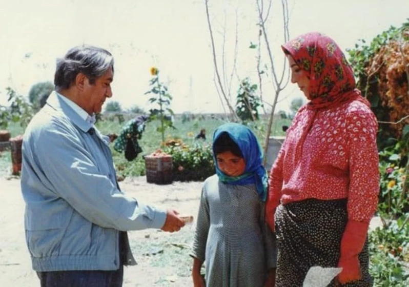 Baran Kosari, Fatemah Motamed-Aria y Ezzatolah Entezami en the-blue-veiled