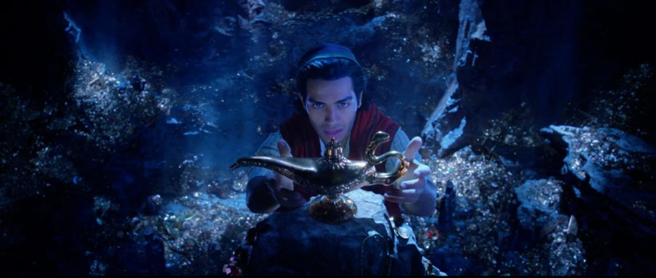 Mena Massoud en aladdin-2019