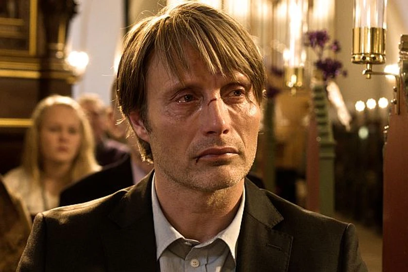 Mads Mikkelsen en la-caza-2012