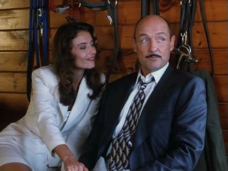 Terry O'Quinn y Rachel Ward en amor-mentiras-y-asesinato