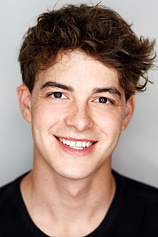 picture of actor Israel Broussard