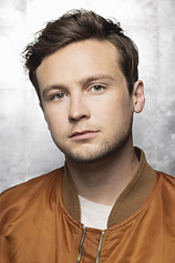 picture of actor Logan Miller