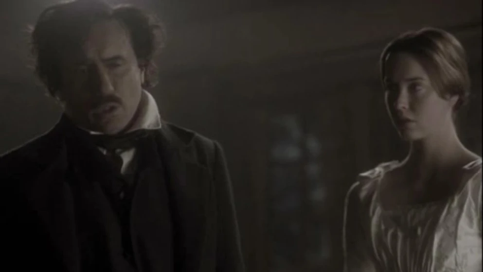 Jeffrey Combs y Elyse Levesque en el-gato-negro-2007