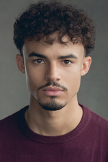 picture of actor Matthew Broome