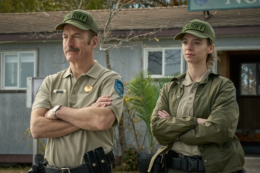 Bob Odenkirk y Jessica McLeod en normal-2025