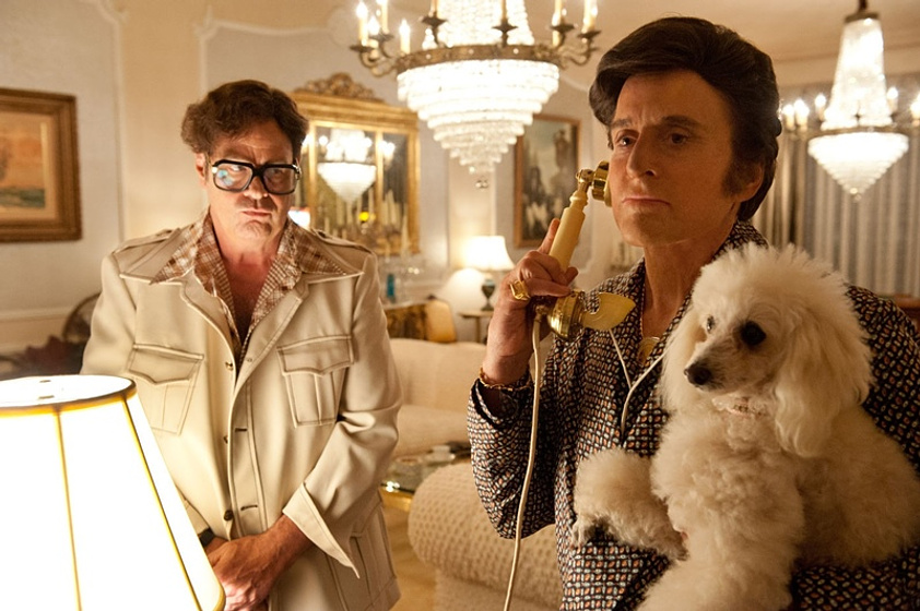 Michael Douglas y Dan Aykroyd en Behind the Candelabra