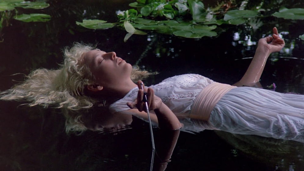 Virginia Madsen en Fuego con Fuego