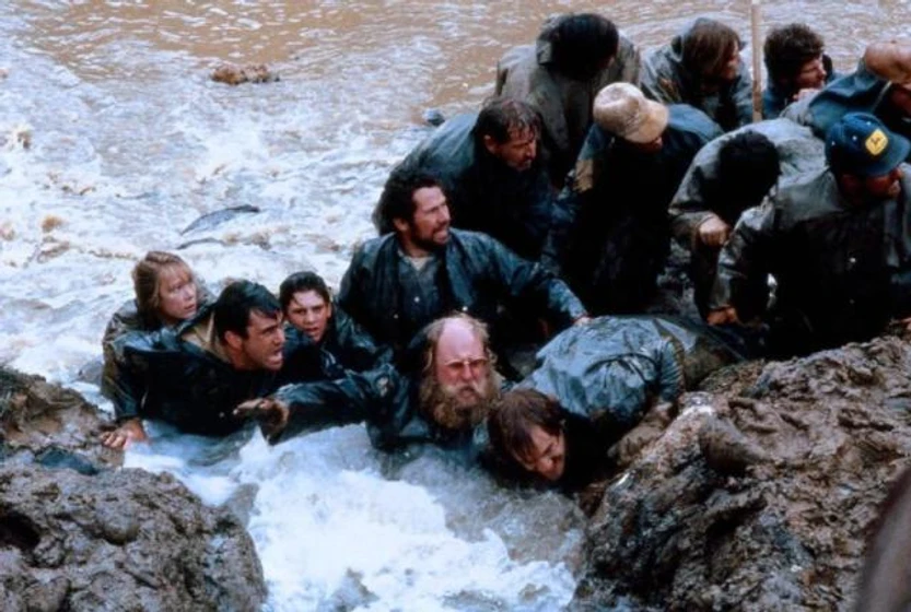 Sissy Spacek, Mel Gibson y Shane Bailey en cuando-el-rio-crece