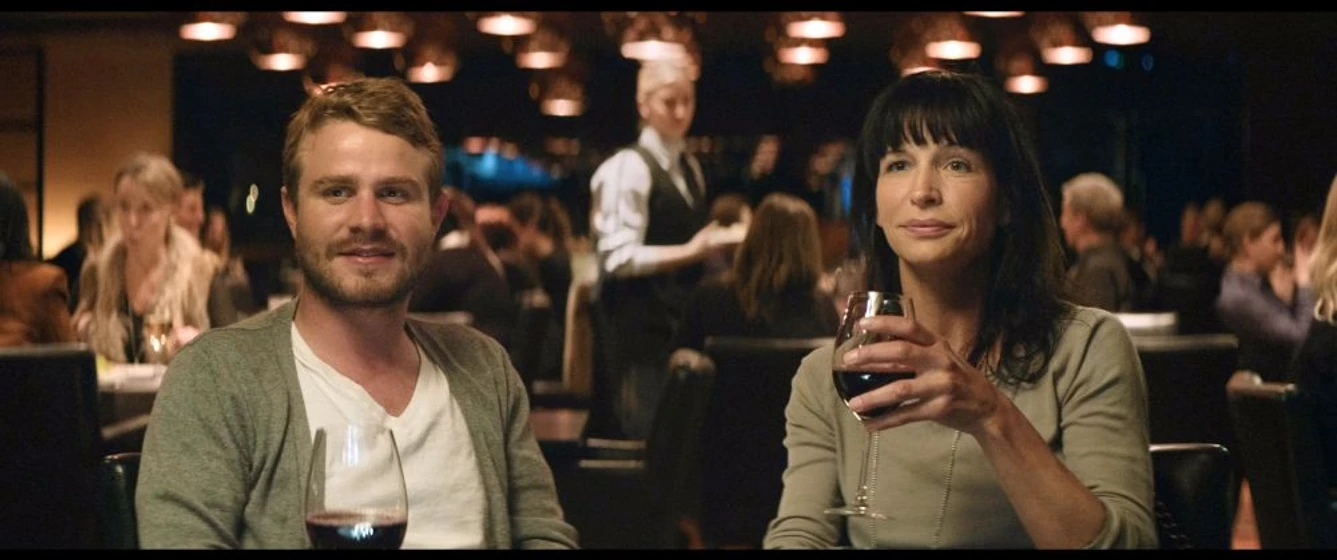 Brady Corbet y Lisa Loven Kongsli en fuerza-mayor-2014