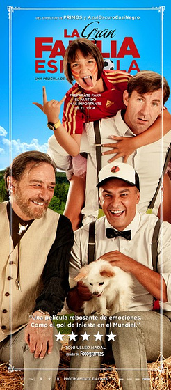 still of movie La Gran Familia Española