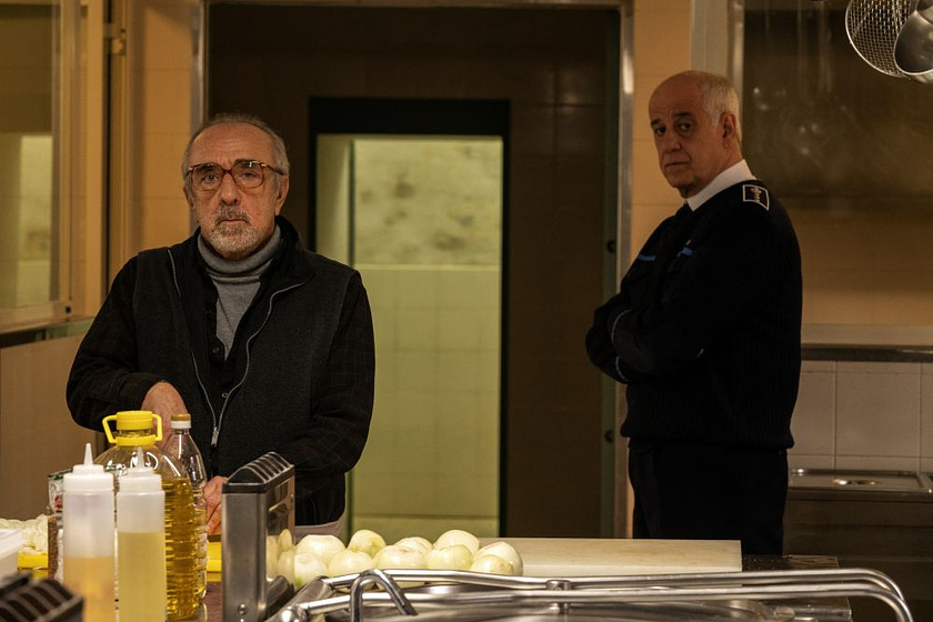 Silvio Orlando y Toni Servillo en Ariaferma
