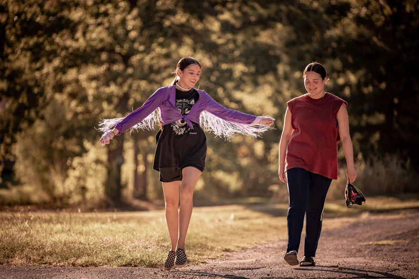 Lily Gladstone y Isabel Deroy-Olson en fancy-dance
