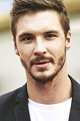 picture of actor Mikolaj Roznerski