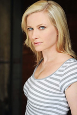 picture of actor Emily Holmes