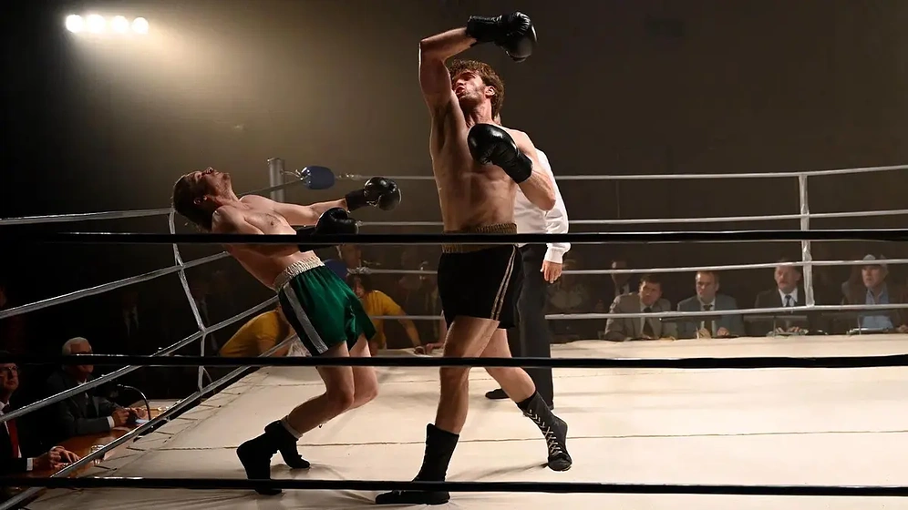 Billy Howle y Tristan Gorey en kid-snow