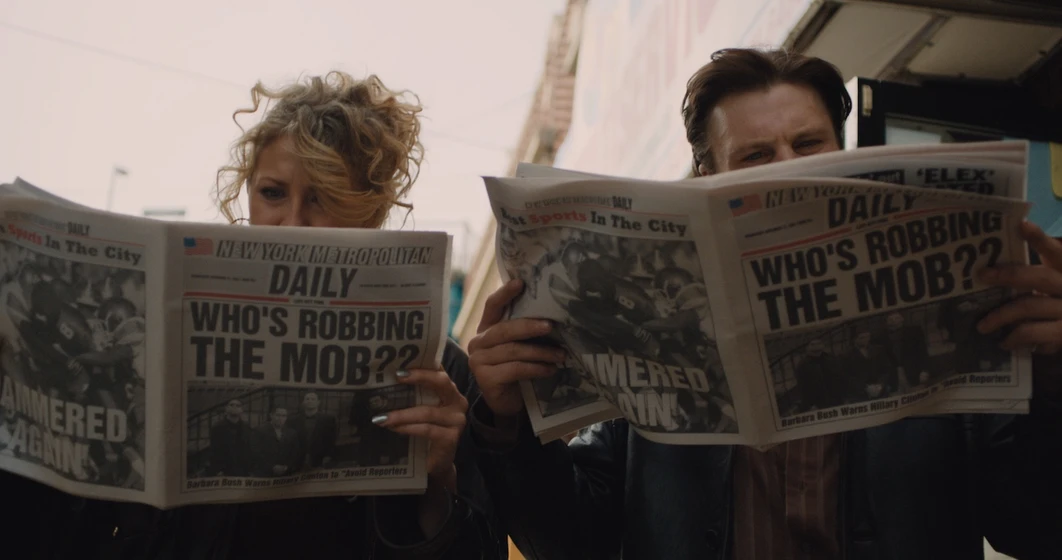Michael Pitt y Nina Arianda en robo-a-la-mafia