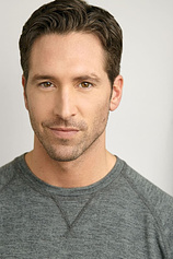 picture of actor James Devoti