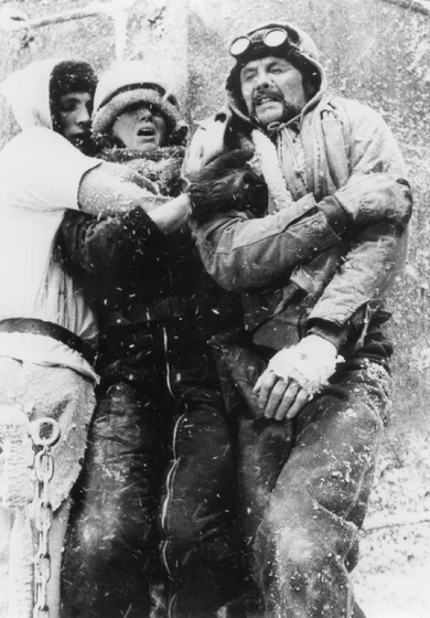 Jon Voight y Rebecca De Mornay en el-tren-del-infierno