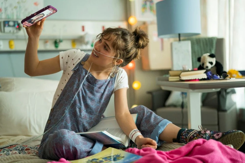 Haley Lu Richardson en a-dos-metros-de-ti