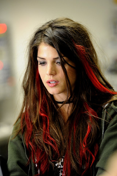 Marie Avgeropoulos en Fugitiva a los 17