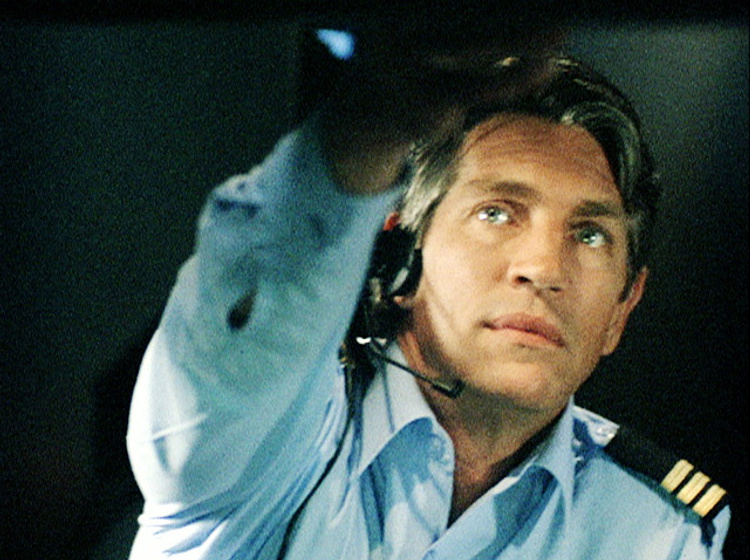Eric Roberts en Pánico en el Vuelo 534