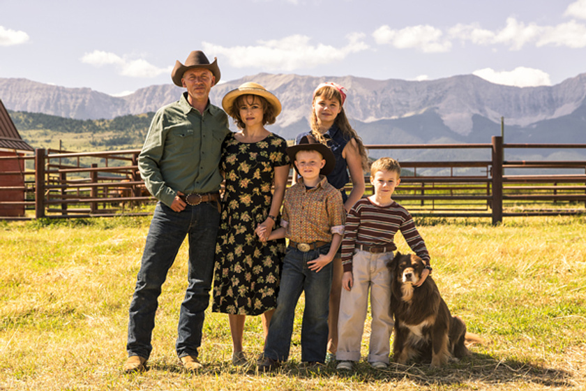 Helena Bonham Carter, Callum Keith Rennie, Niamh Wilson, Jakob Davies y Kyle Catlett en El Extraordinario viaje de T.S. Spivet