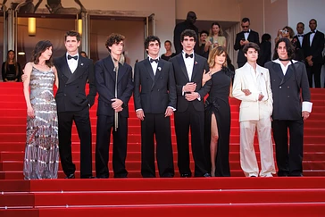 Cannes 2026: Día 10: La bola negra, esa ambición desmedida