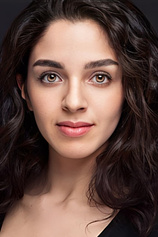 picture of actor Begüm Akkaya