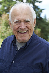 picture of actor George R. Robertson