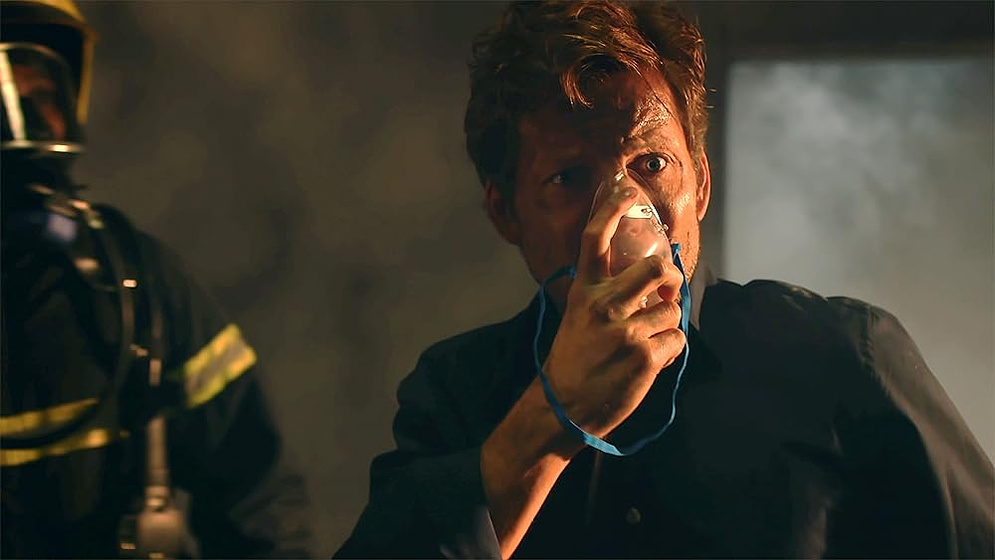 Jamie Bamber en Infierno de Cristal