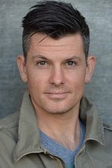 picture of actor Ben Crowley