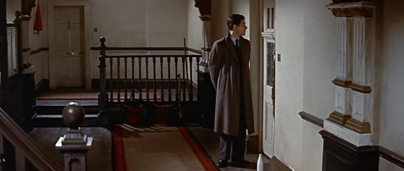 Stephen Boyd en el-hombre-que-nunca-existio