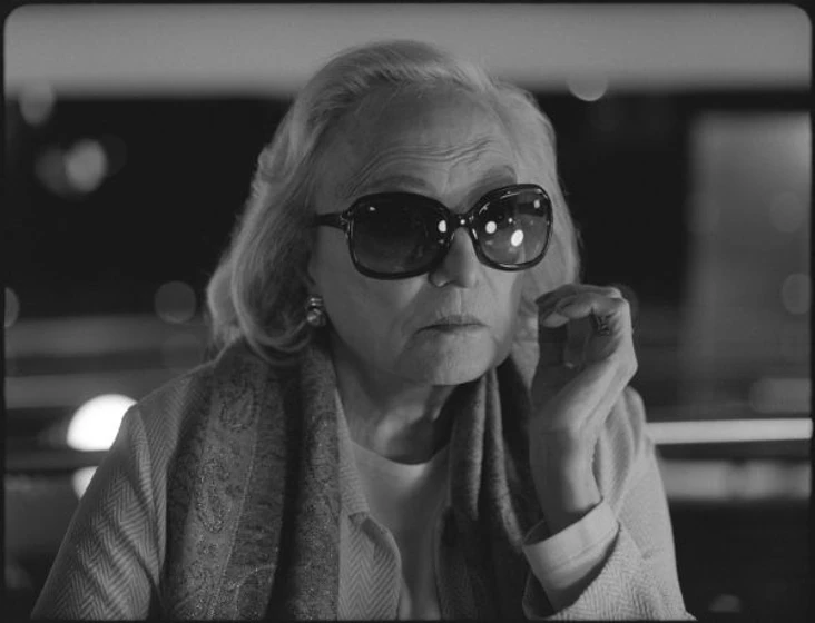 Laura Soveral en tabu-2012