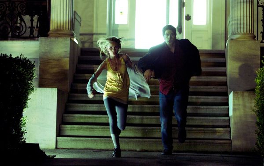 Brandon Routh y Anita Briem en Dylan dog. Los Muertos de la noche
