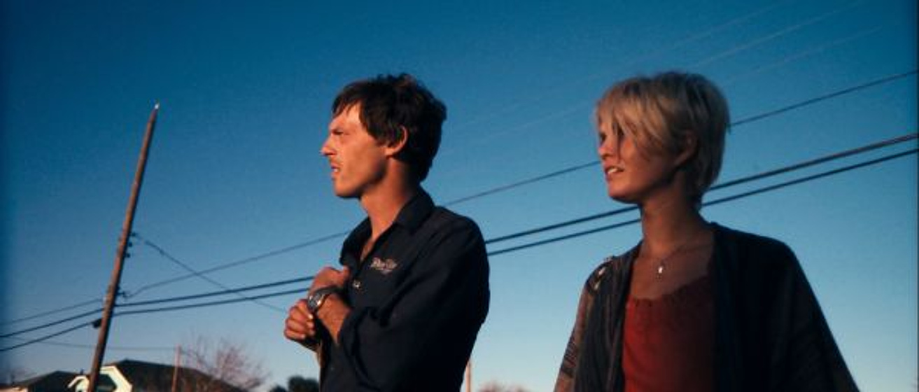 Scoot McNairy y Whitney Able en Monsters