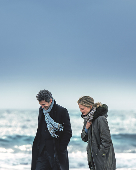 Guillaume Canet y Alba Rohrwacher en Fuera de Temporada
