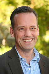 picture of actor Dee Bradley Baker