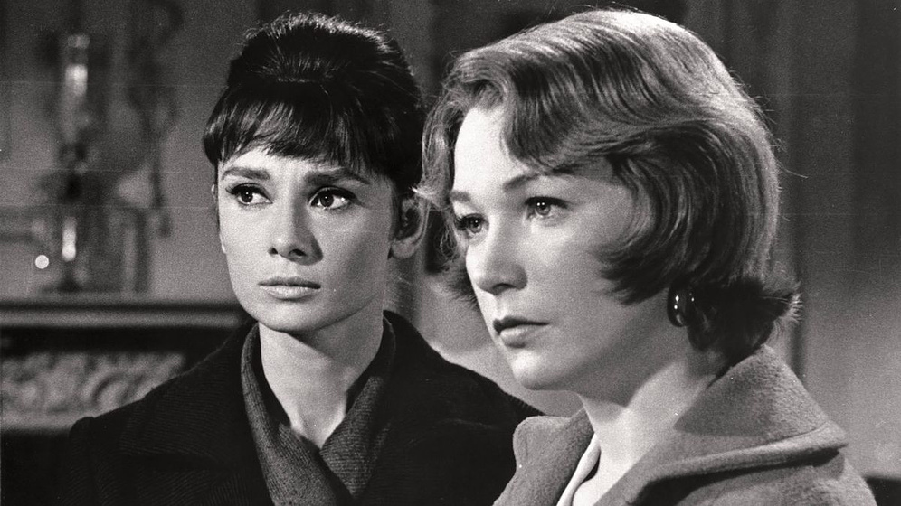 Audrey Hepburn y Shirley MacLaine en La Calumnia