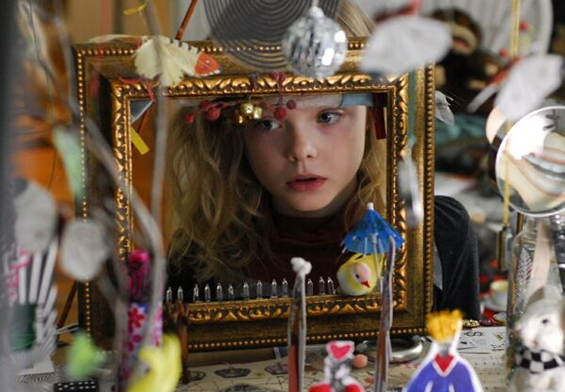 Elle Fanning en Phoebe In Wonderland