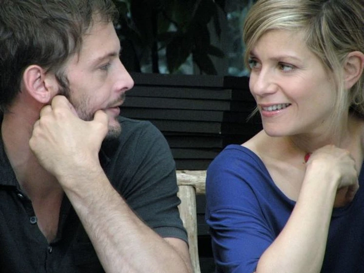 Nicolas Duvauchelle y Marina Foïs en four-lovers