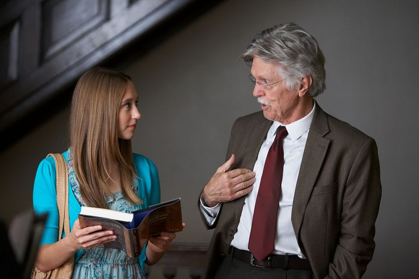 Tom Skerritt y Taissa Farmiga en Enamorarse