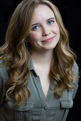 picture of actor Phoebe Strole