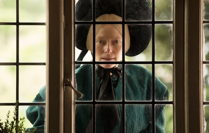 Tilda Swinton en la-increible-historia-de-david-copperfield