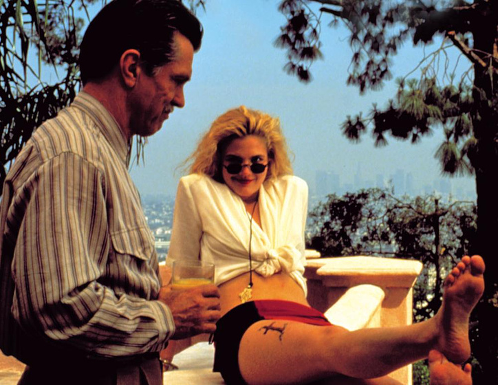 Drew Barrymore y Tom Skerritt en Hiedra Venenosa