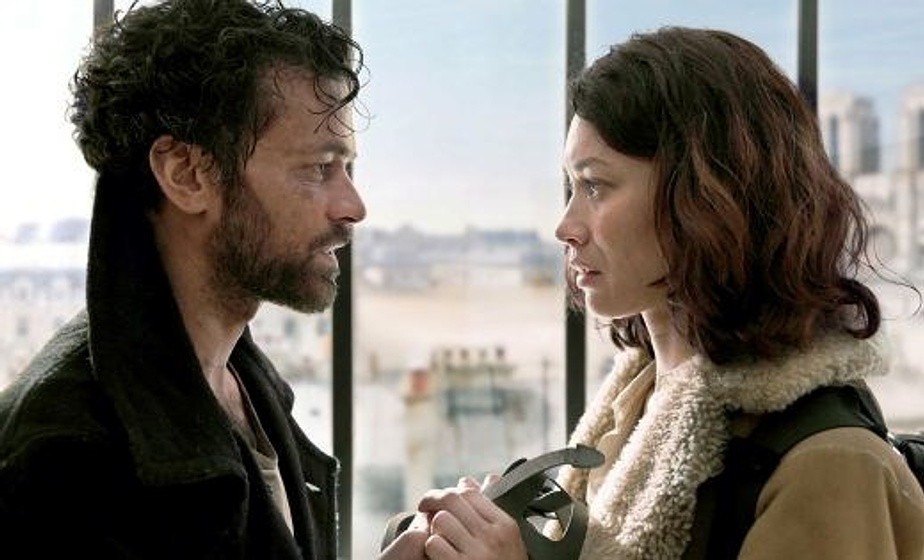 Romain Duris y Olga Kurylenko en La Bruma